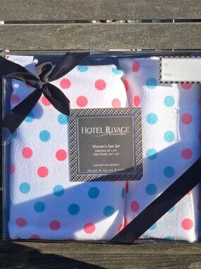Polka Dot Polyester Towel Gift Set - New